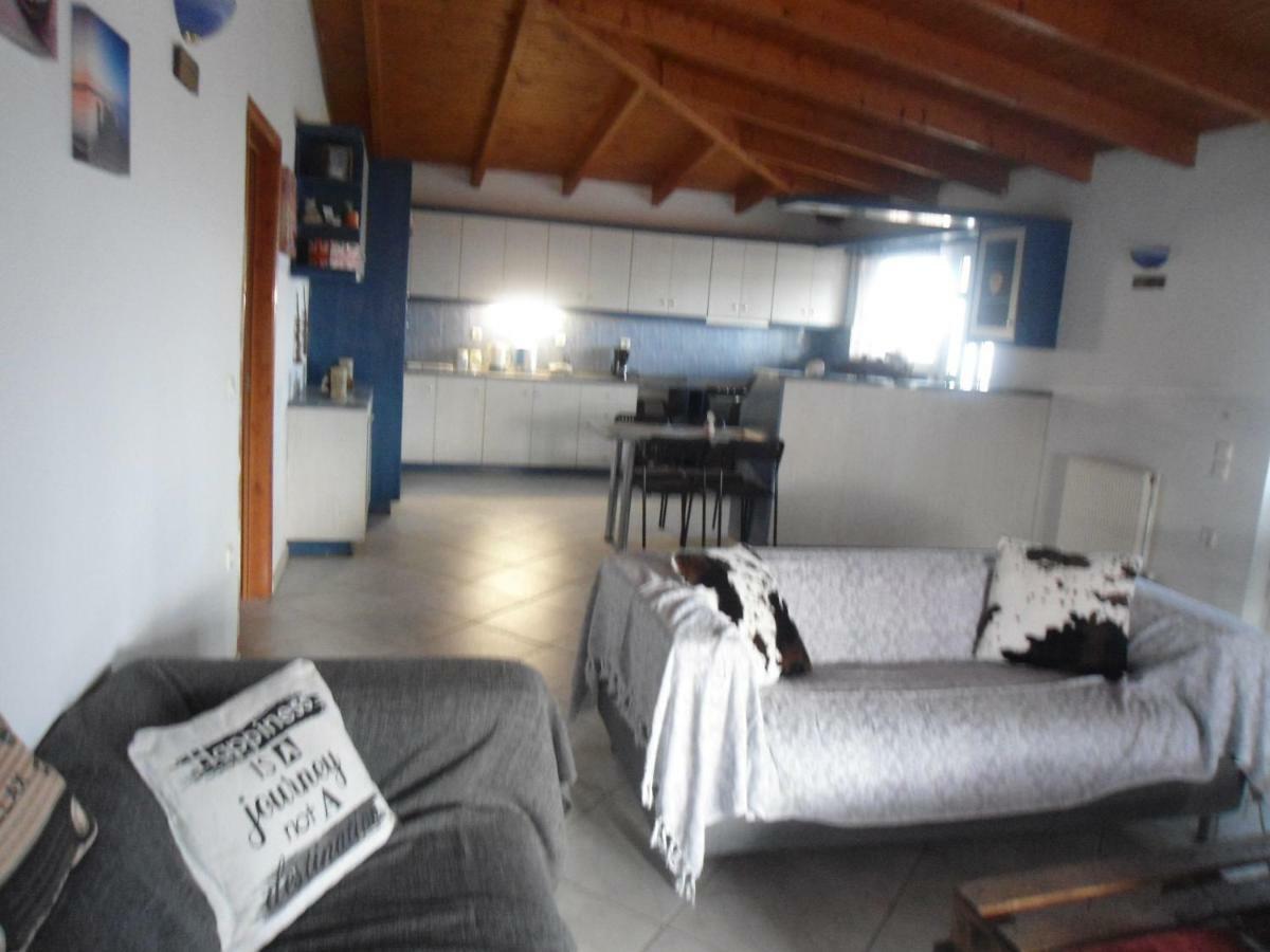 Sunny Apartment 15 Min From Airport And Sea อาร์เตมีดา ภายนอก รูปภาพ